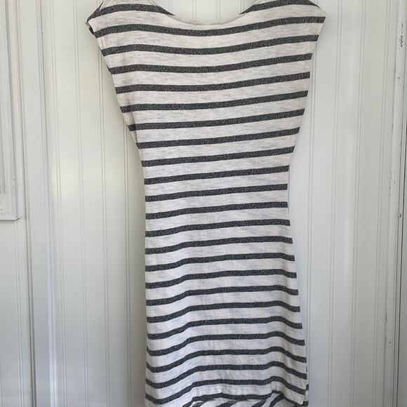 MYSTREE cap sleeve knee length cinch tie waist cream and gray stripes dress S - Picture 3 of 9